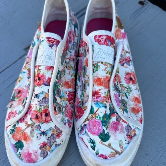 Blowfish girls floral slip on shoes size 4 - Picture 2 of 5